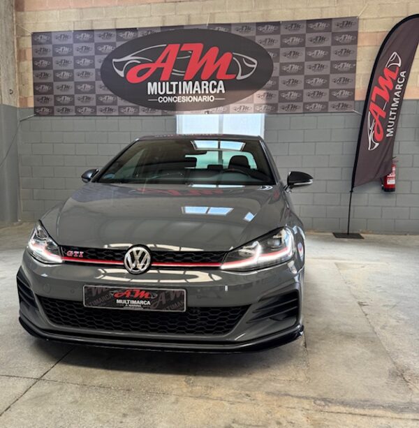 Volkswagen Golf GTI TCR 2.0 TSI 290CV DSG