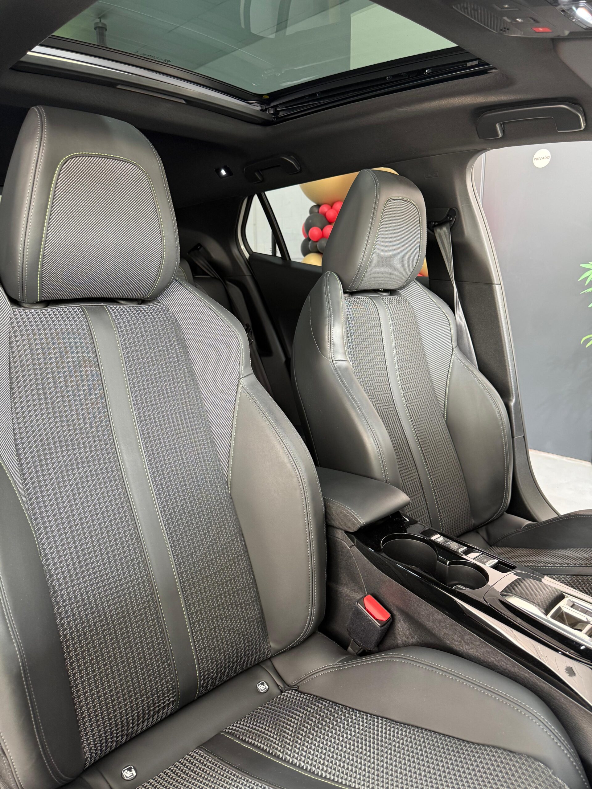 PEUGEOT 2008 GT BlueHdi 130 - Imagen 9