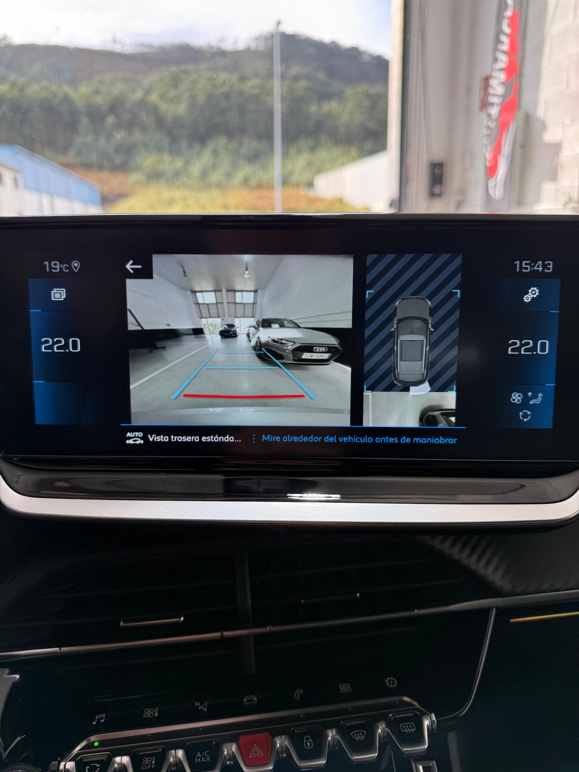 PEUGEOT 2008 GT BlueHdi 130 - Imagen 15