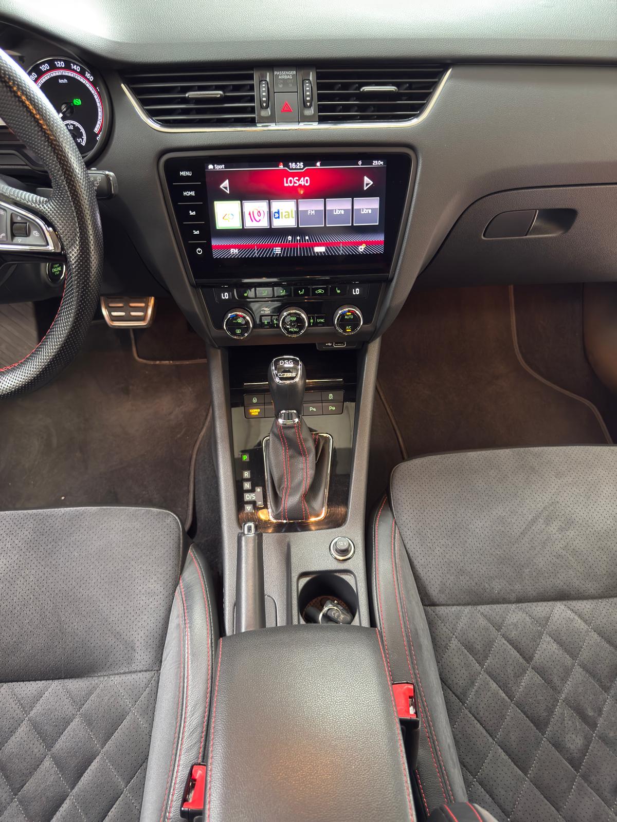 SKODA OCTAVIA VRS - Imagen 12