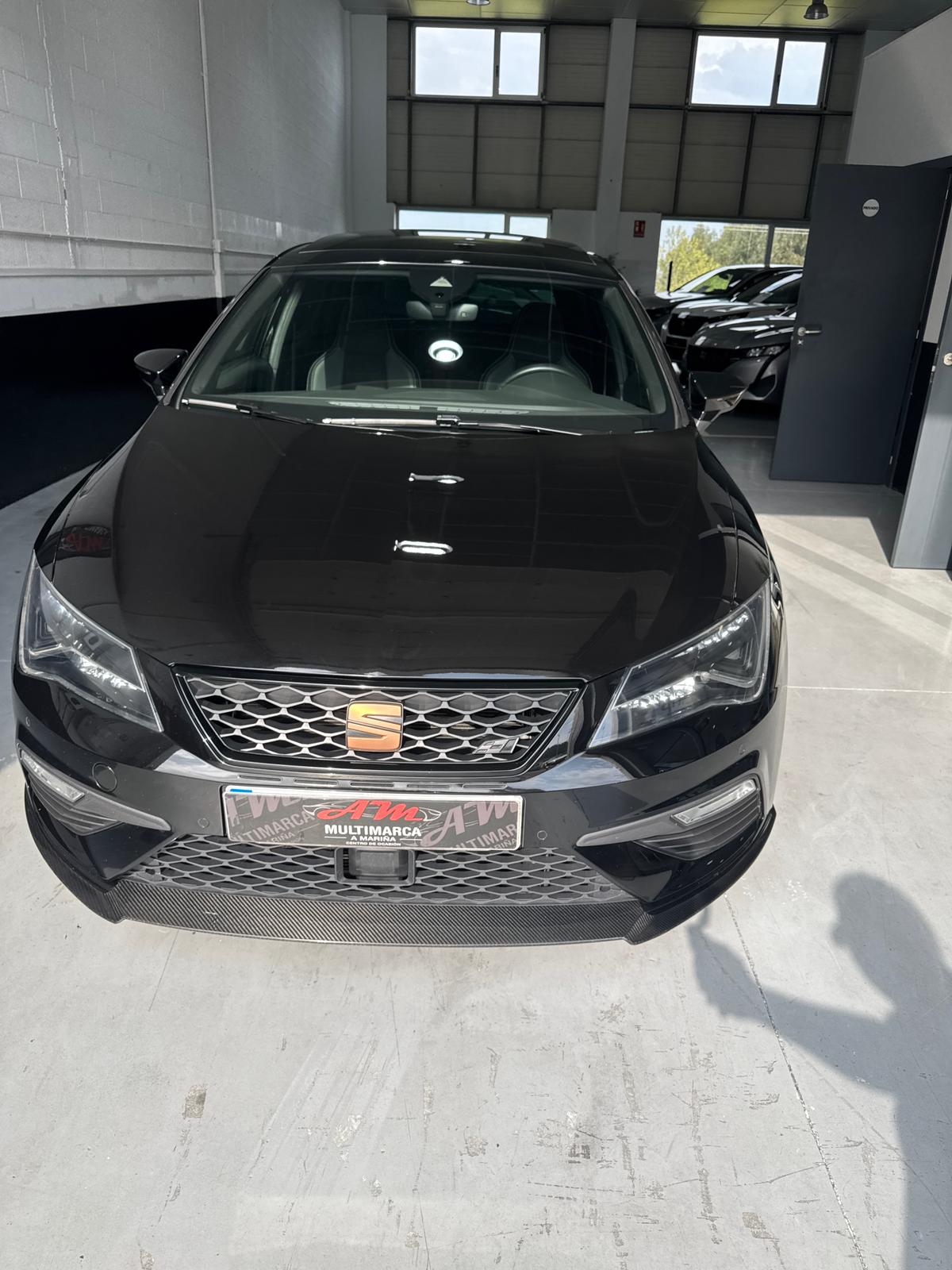 SEAT LEON CUPRA (Black carbón) - Imagen 2