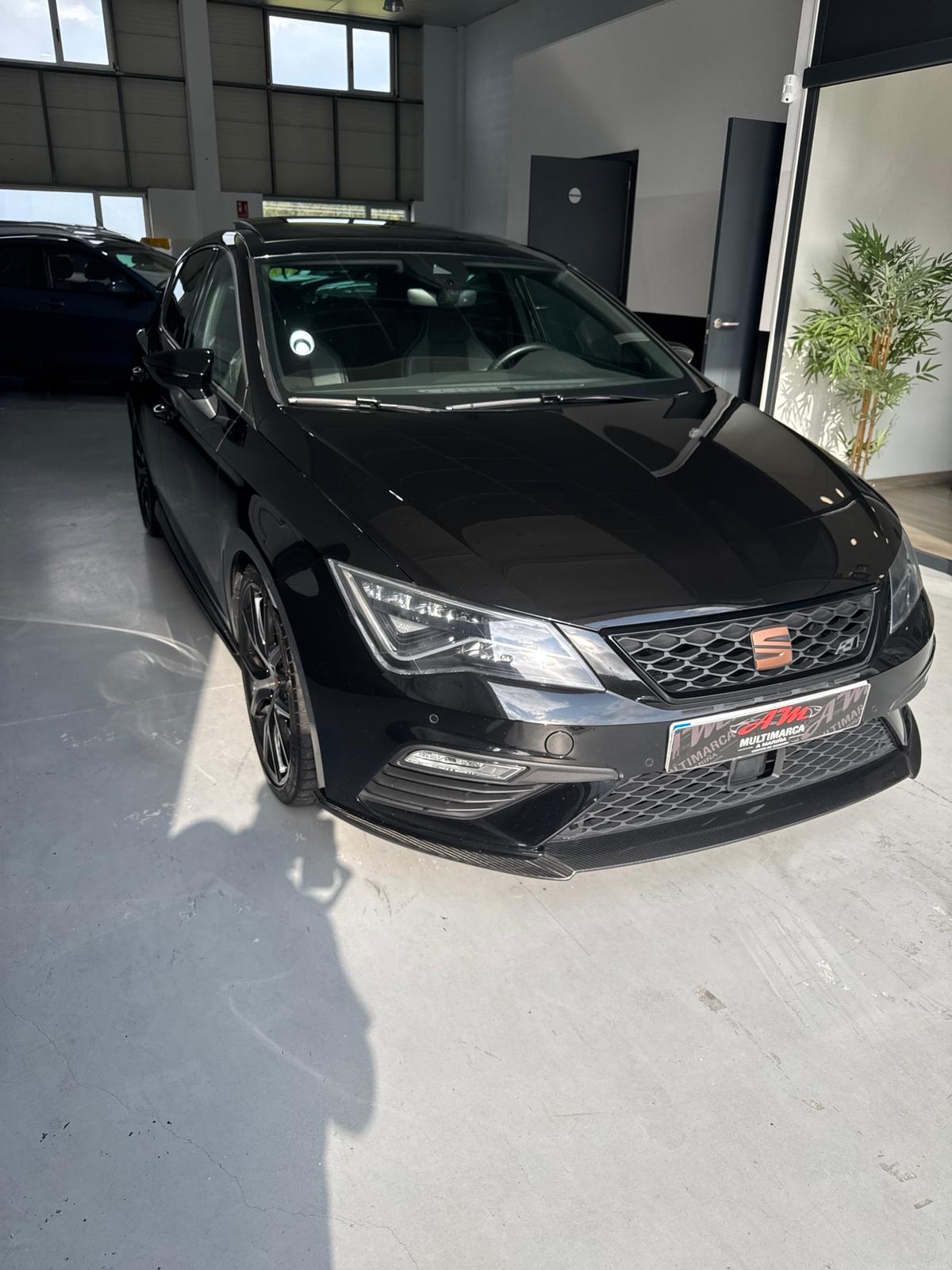 SEAT LEON CUPRA (Black carbón) - Imagen 3