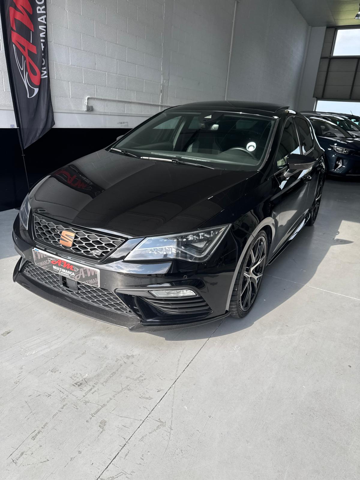 SEAT LEON CUPRA (Black carbón)