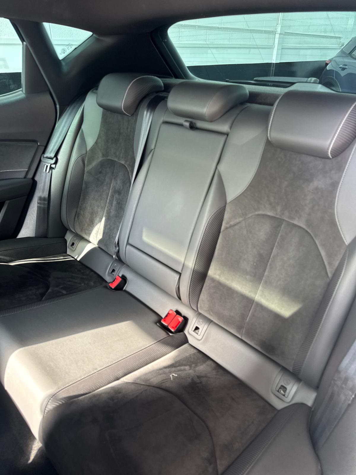 SEAT LEON CUPRA (Black carbón) - Imagen 13
