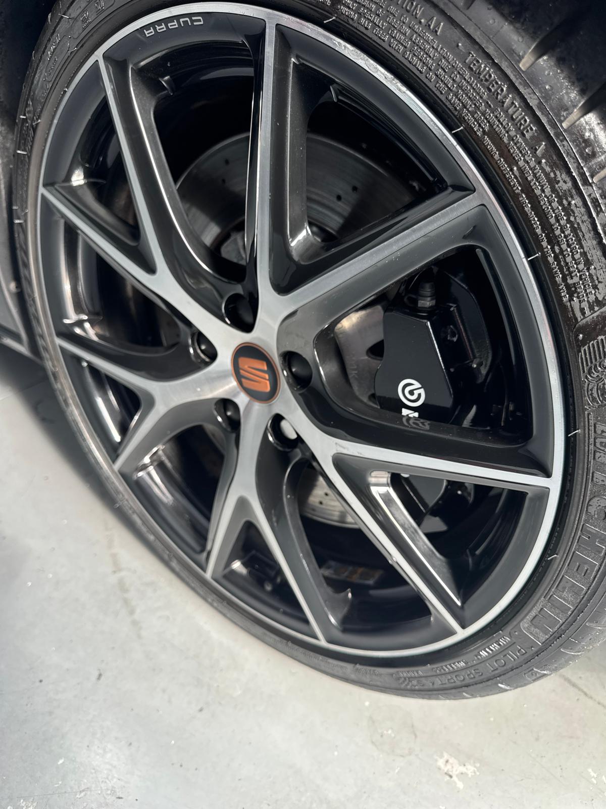 SEAT LEON CUPRA (Black carbón) - Imagen 9