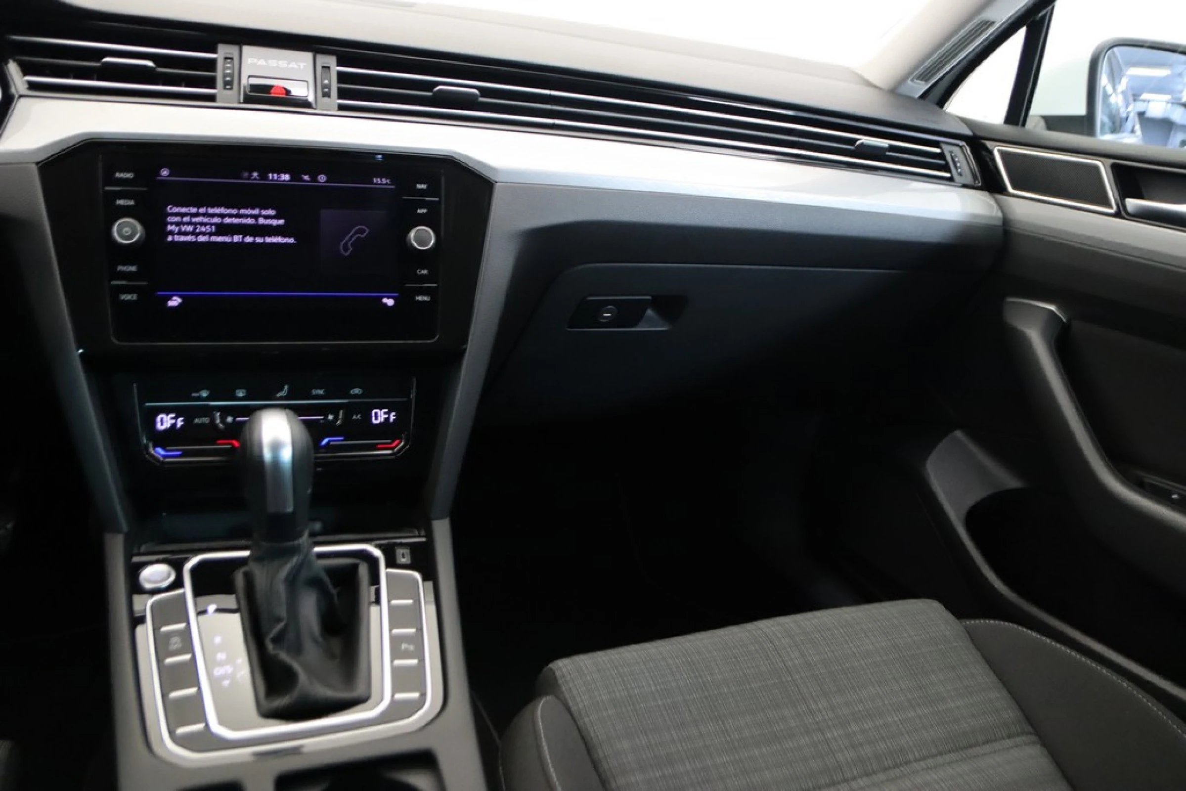 Volkswagen Passat Variant Executive 1.6 TDI 120 CV DSG - Imagen 10