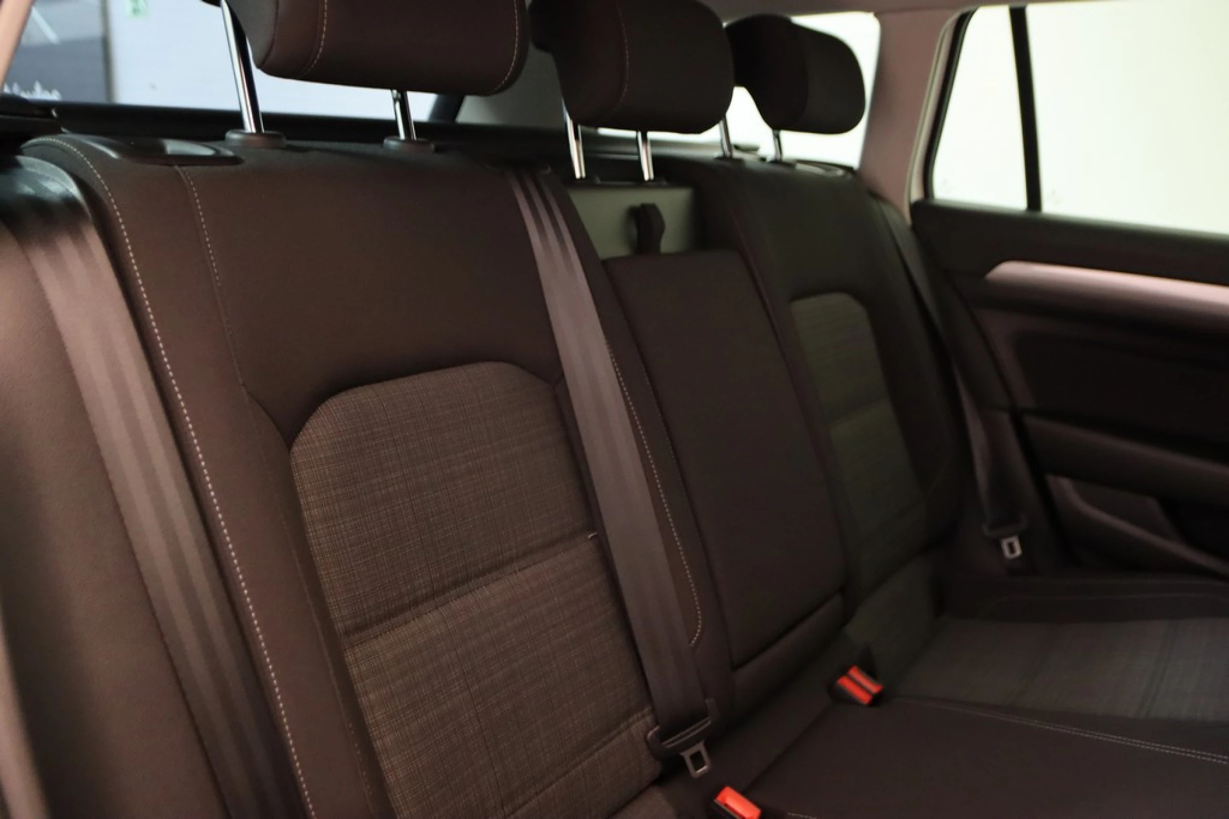 Volkswagen Passat Variant Executive 1.6 TDI 120 CV DSG - Imagen 39