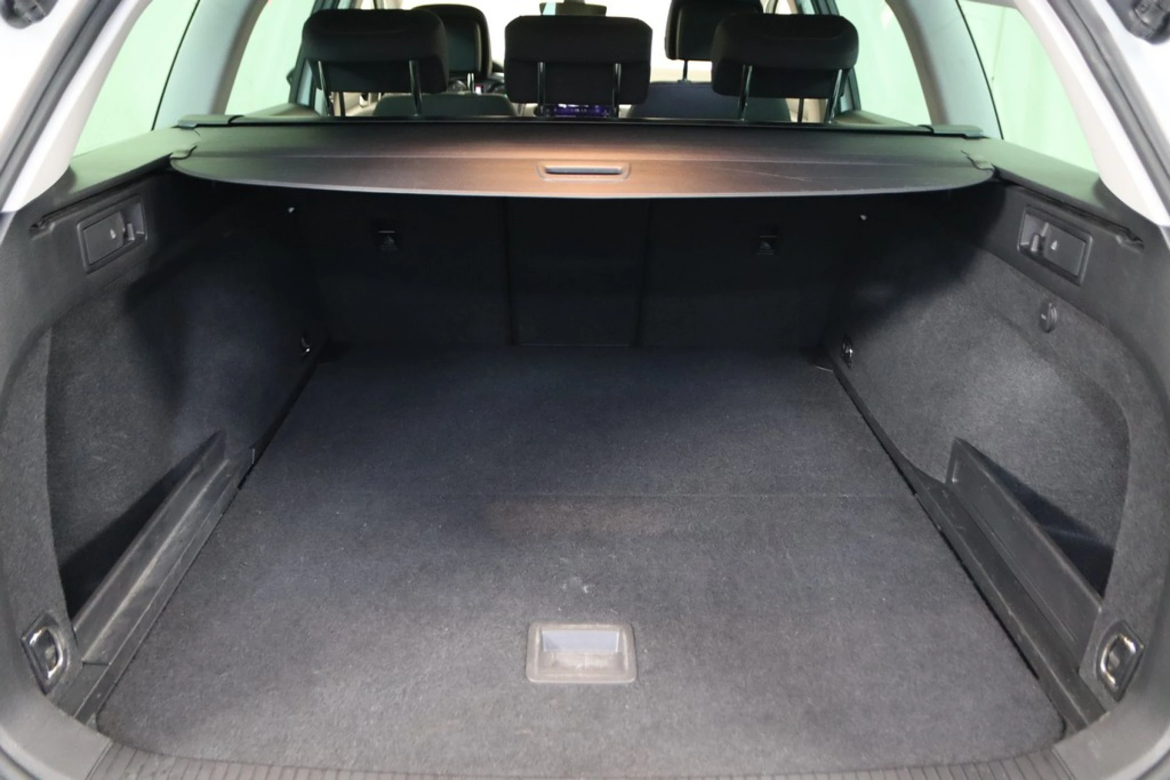 Volkswagen Passat Variant Executive 1.6 TDI 120 CV DSG - Imagen 46