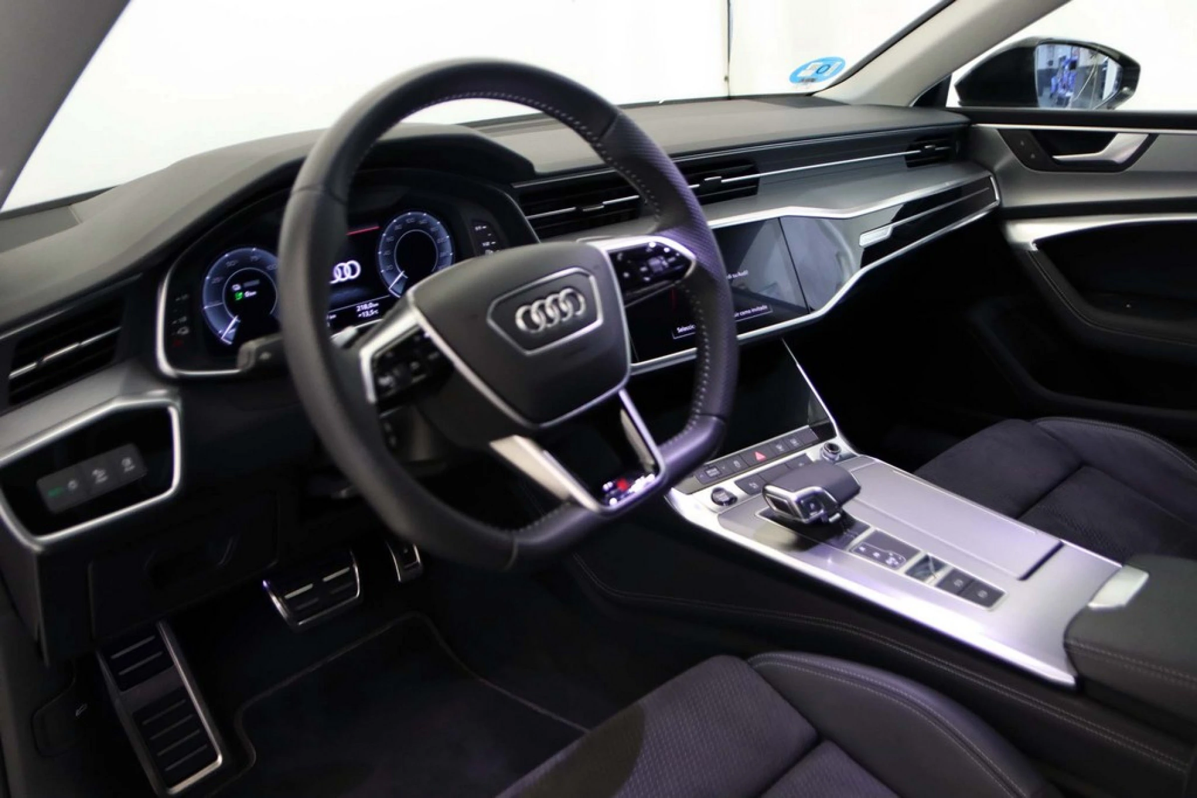Audi A7 Sportback Competition 55 TFSIe quattro S tronic - Imagen 14