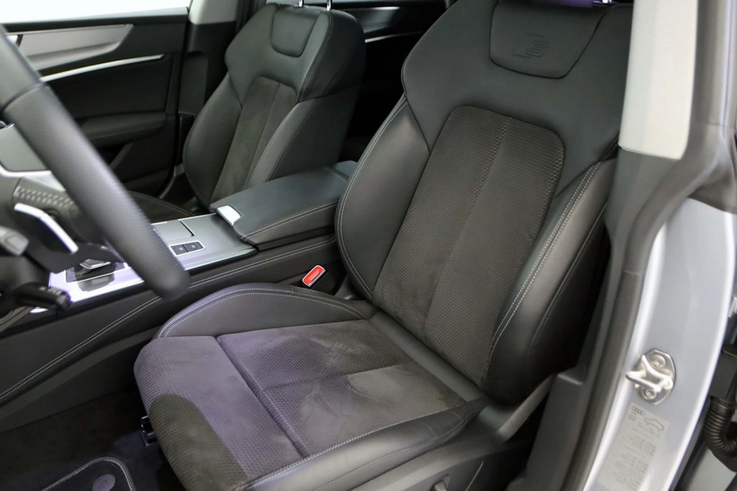 Audi A7 Sportback Competition 55 TFSIe quattro S tronic - Imagen 34