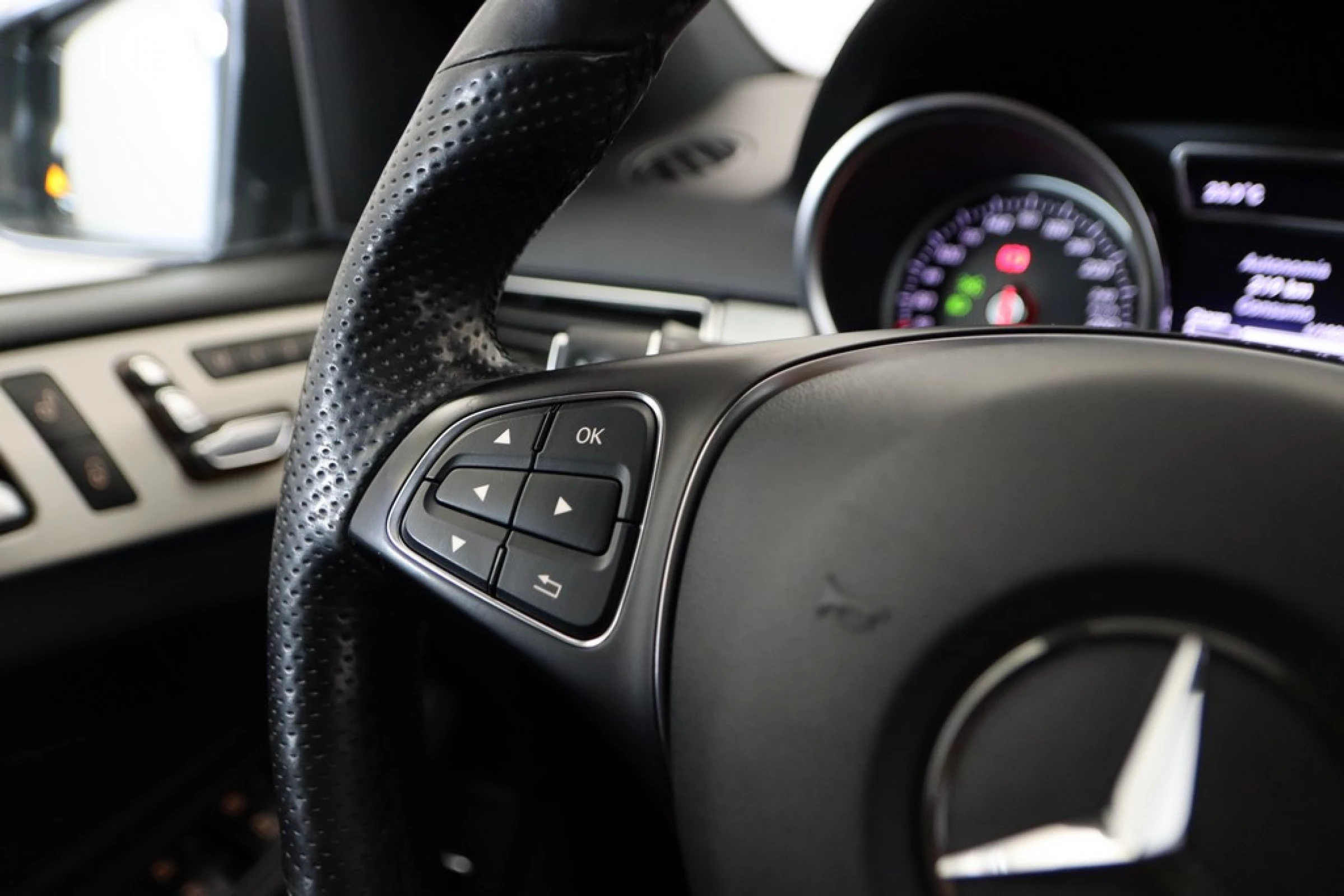 Mercedes-Benz GLE CLASS 350D 4MATIC - Imagen 13