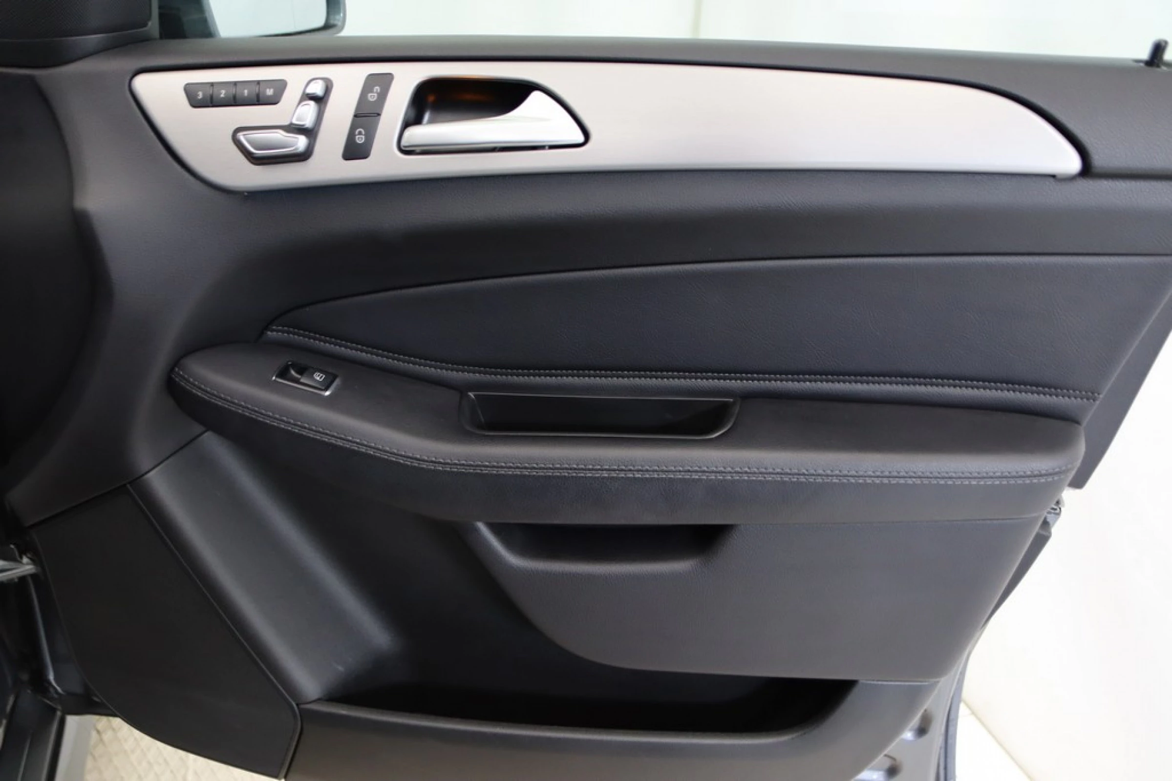 Mercedes-Benz GLE CLASS 350D 4MATIC - Imagen 38