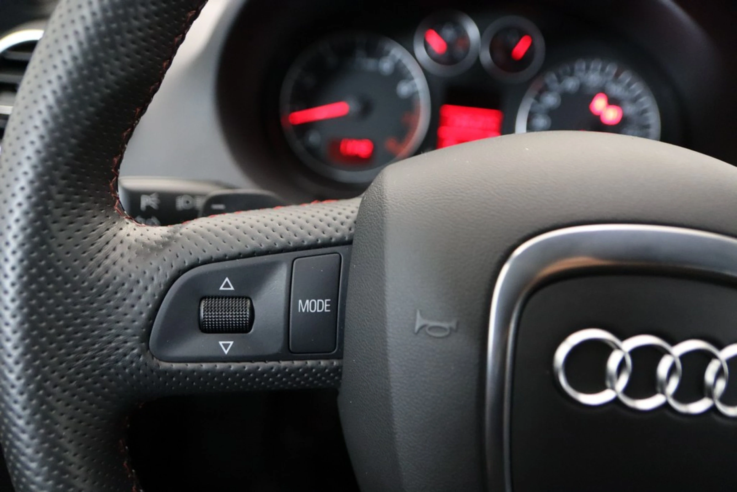 Audi A3 2.0 TFSI 200 CV Tiptronic S line - Imagen 13