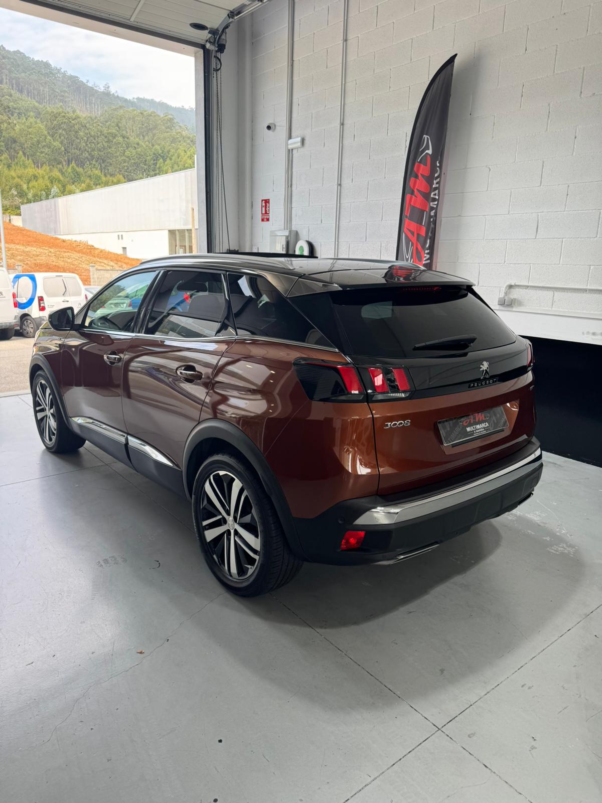 PEUGEOT 3008 2.0 BLUEHDI GT AUTO SS - Imagen 7