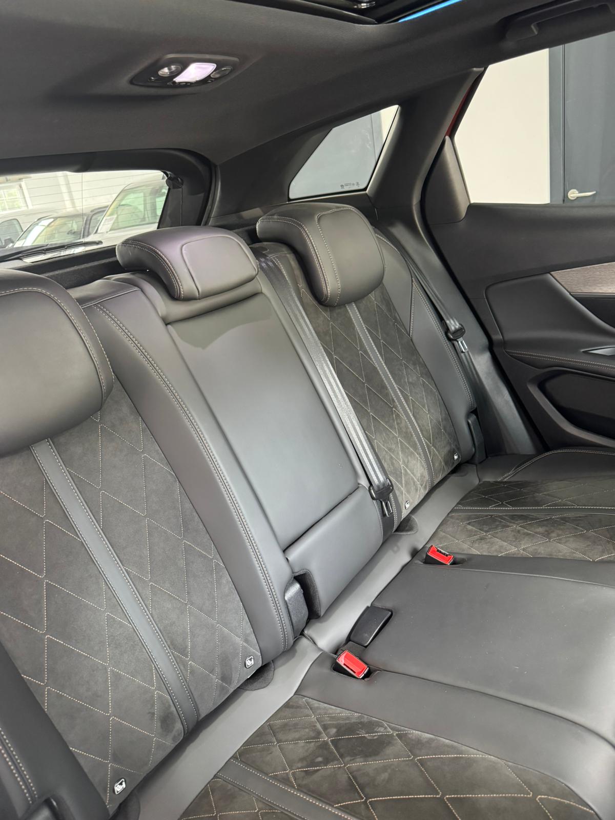 PEUGEOT 3008 2.0 BLUEHDI GT AUTO SS - Imagen 11