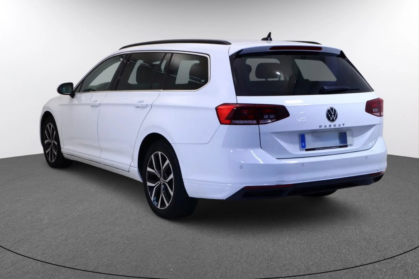 Volkswagen Passat Variant Executive 1.6 TDI 120 CV DSG - Imagen 7