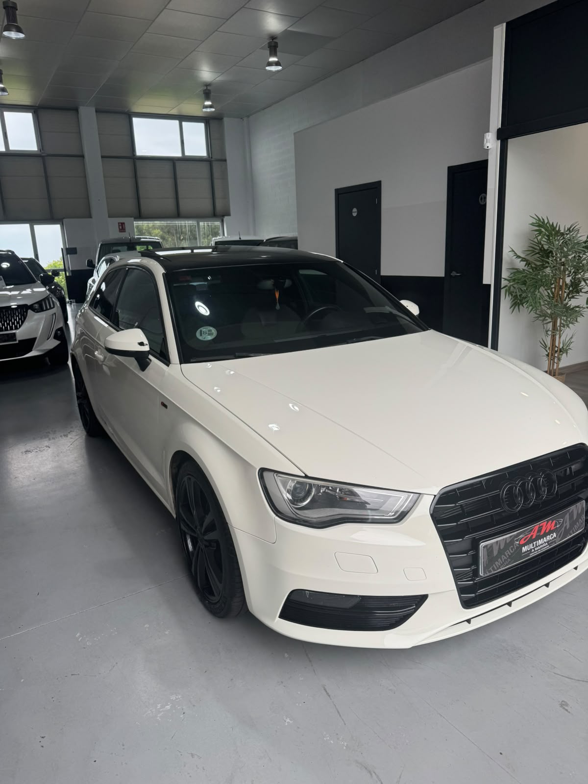 AUDI A3 2.0 TDI S tronic Ambition - Imagen 4