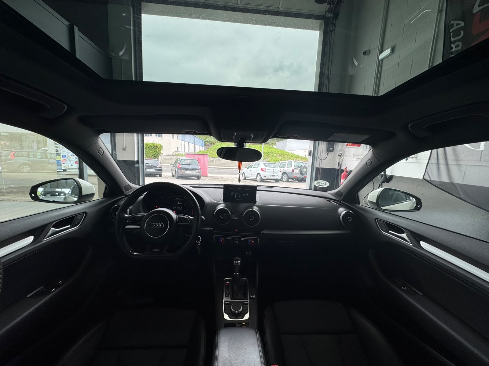 AUDI A3 2.0 TDI S tronic Ambition - Imagen 17