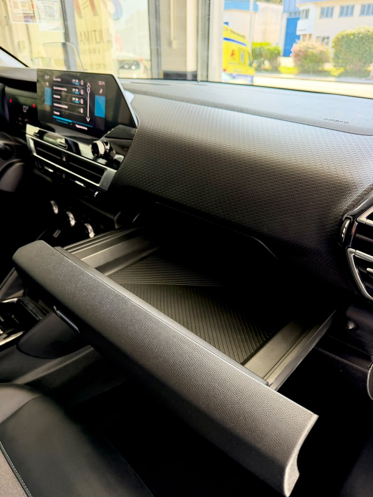 CITROEN C4 BlueHDi 130 SS EAT8 Feel Pack - Imagen 32