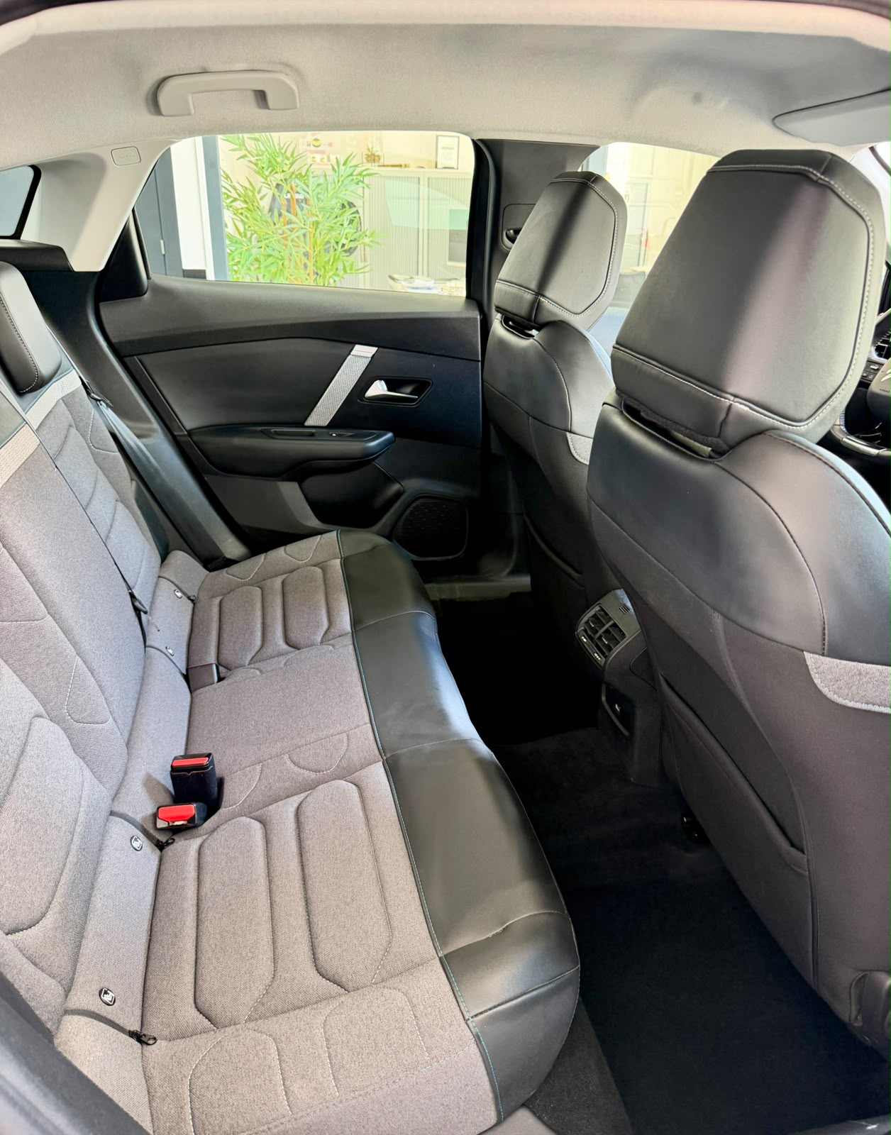 CITROEN C4 BlueHDi 130 SS EAT8 Feel Pack - Imagen 38